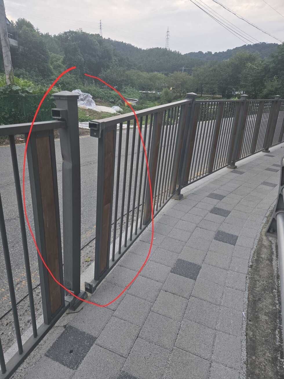 철제구조물 파손