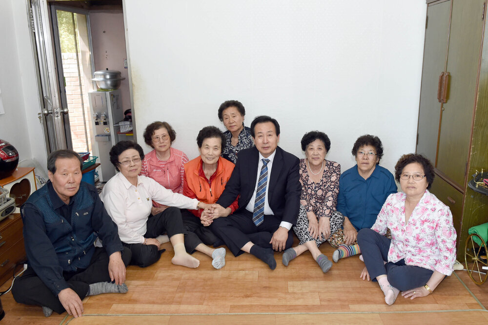 찿아가는소통의날경로당방문(2017,5,19,근화그린경로당).jpg