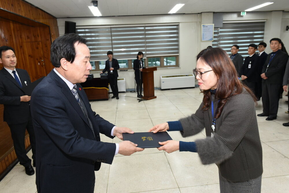 박홍률 목포시장 임용장 전달.
