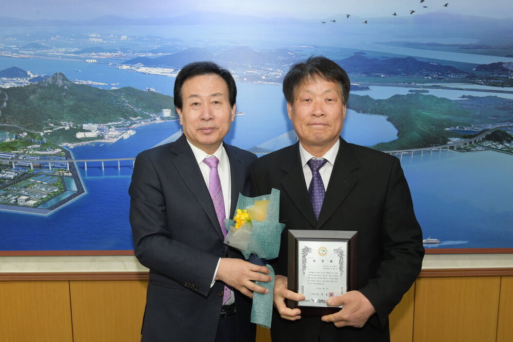 박홍률 목포시장 표창패전달.